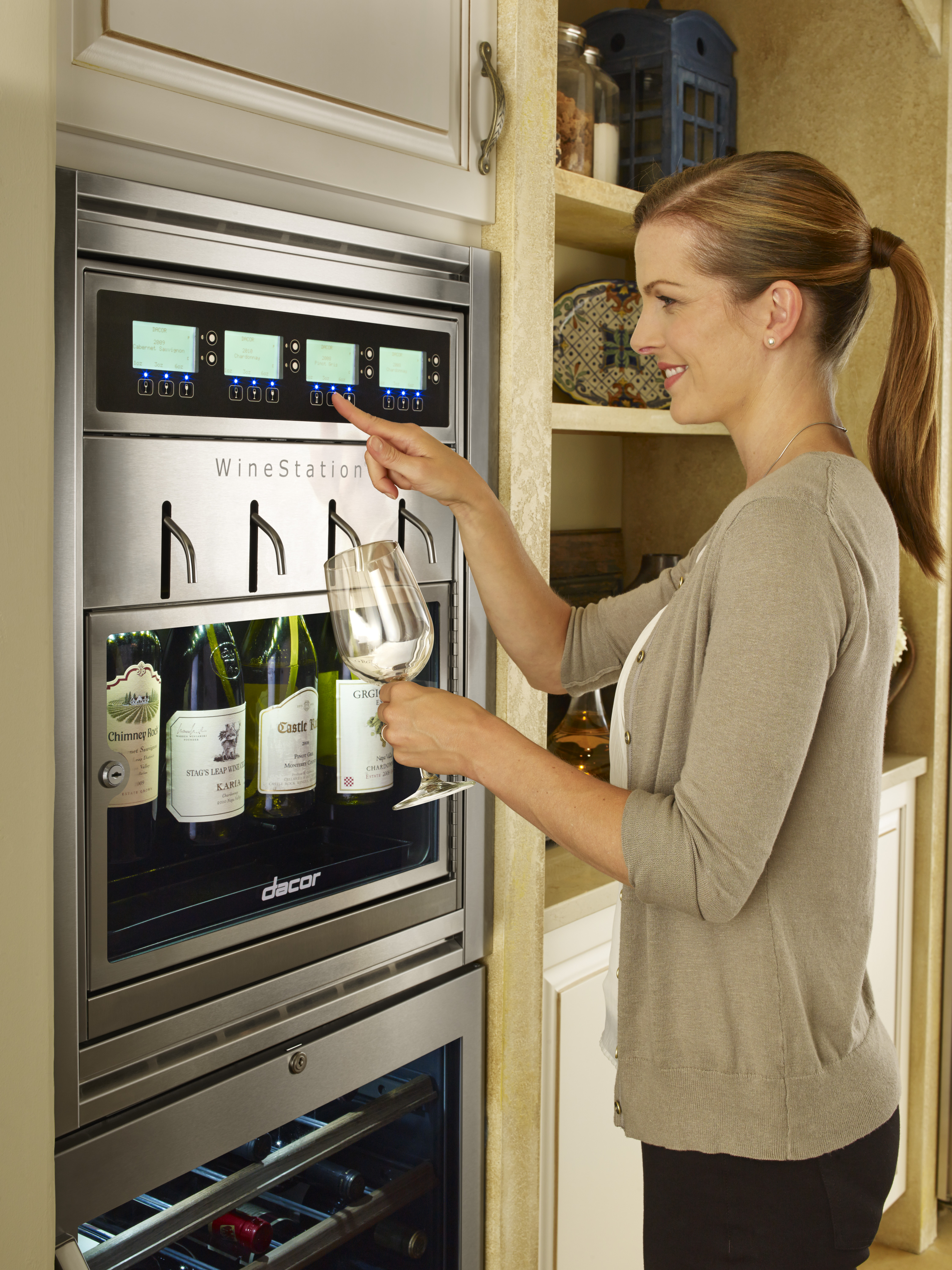 Dacor Discovery WineStation at CES 2014 