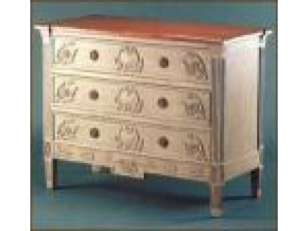 452.5 Chartres Chest