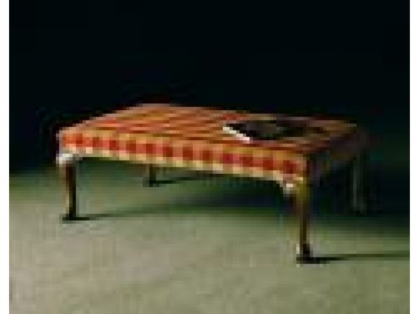 2287 - George I-style large walnut stool
