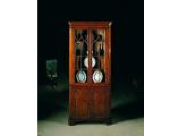 2093 - 18th century-style mahogany corner cabinet