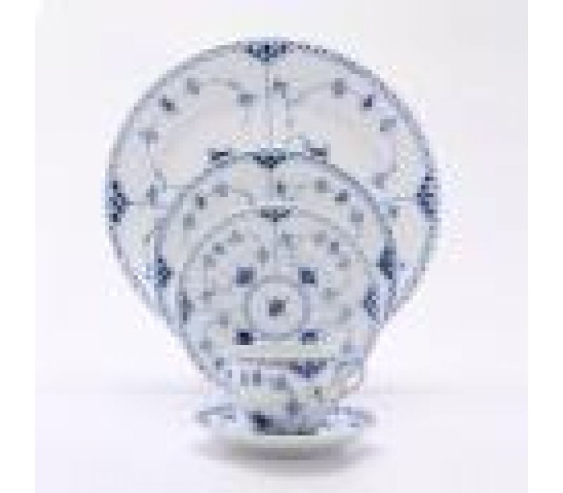 Blue Fluted Half Lace Five-Piece Place Setting