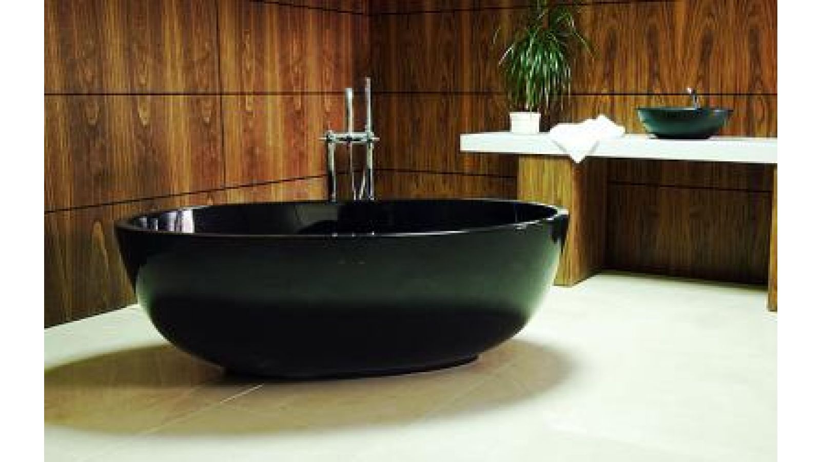 T & L Luxury Lifestyle Petit Bathtub