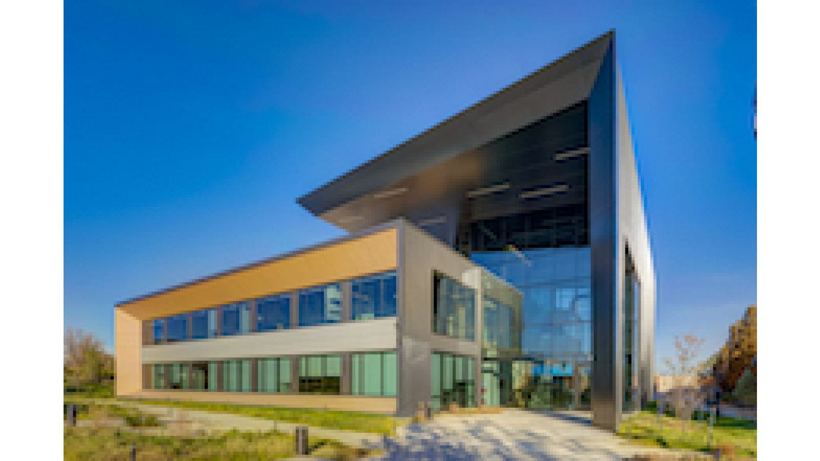 Net-Zero-Ready Colorado Office Showcases Modern Design and High Performance with Thermal Curtainwall and Window Wall