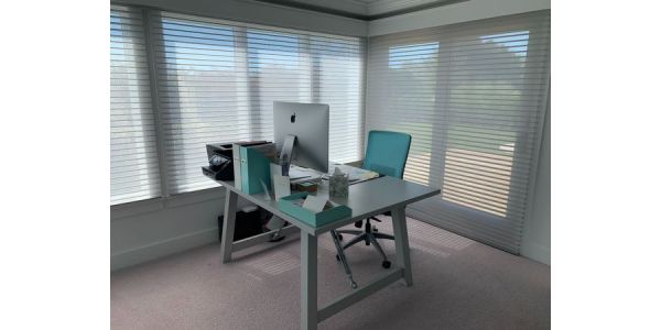 Making the Home Office Work: A Space Transformed with Smart Shades