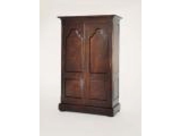 6017 Armoire (Arched Doors)