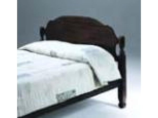 C621 Bed 5/0 (Headboard Only)