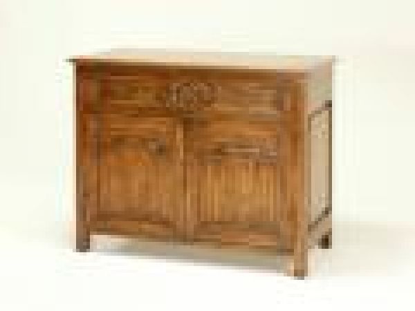 9786 Small Sideboard