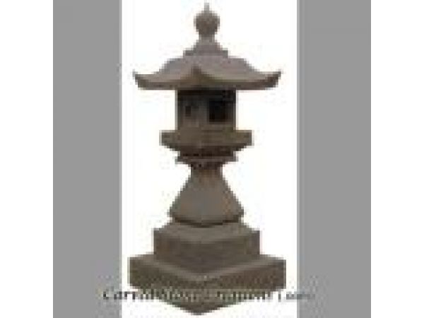 LAN-002, Classic Pagoda Lantern with Square Base
