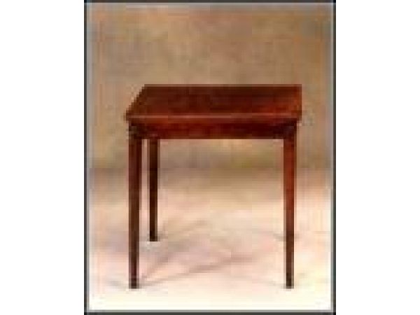 7024 CLASSIC END TABLE