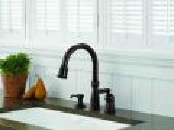 Delta's Victorian pull-down kitchen faucet