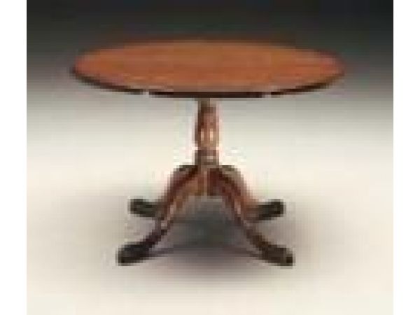 C146-103 Queen Anne Base Conference Table