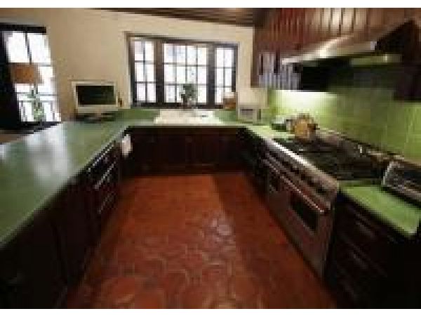 Large green counters in Manhattan