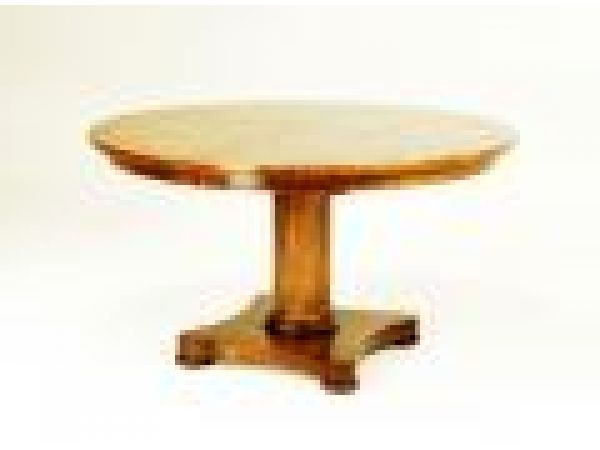 9775 Round Pedestal Table with Four Feet