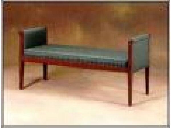752-P CLASSIC BENCH WITH ARMS