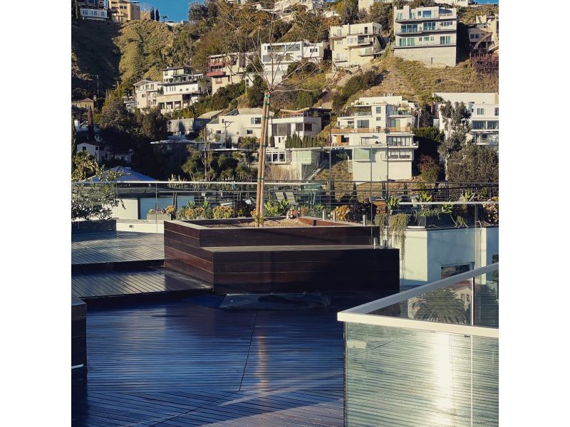 RESIDENCE IN HOLLYWOOD HILLS